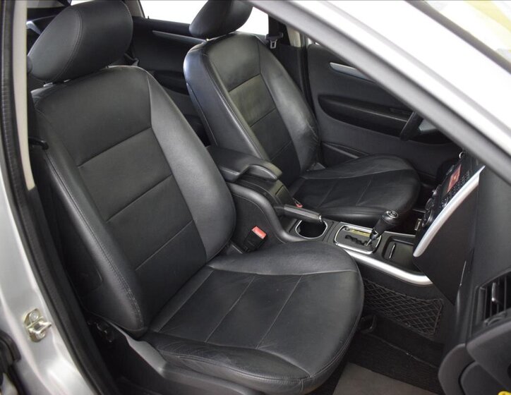 Mercedes-Benz Třídy B Hatchback 1,5 l 70 kw