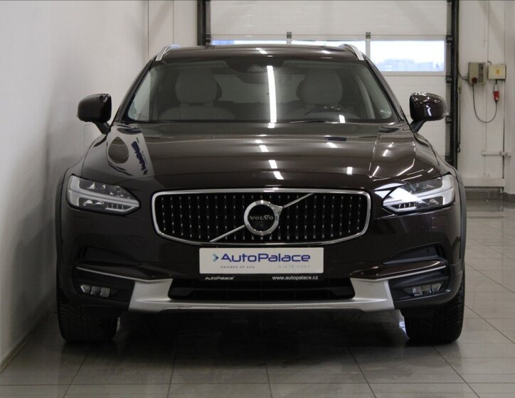 Volvo V90 Kombi 2,0 l 177 kw