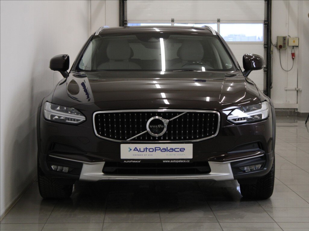 Volvo V90 Kombi 2,0 l 177 kw