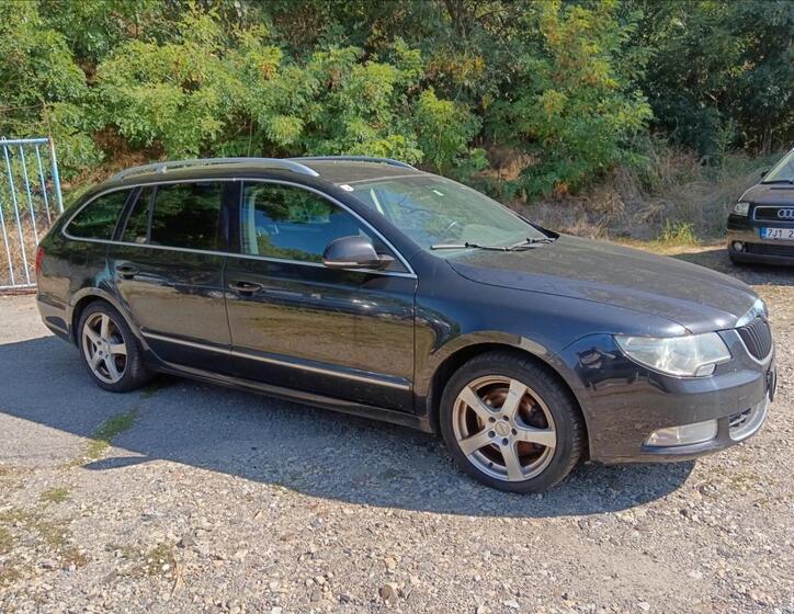 Škoda Superb 13
