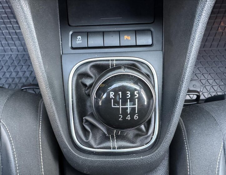 Volkswagen Golf Kombi 1,6 l 77 kw