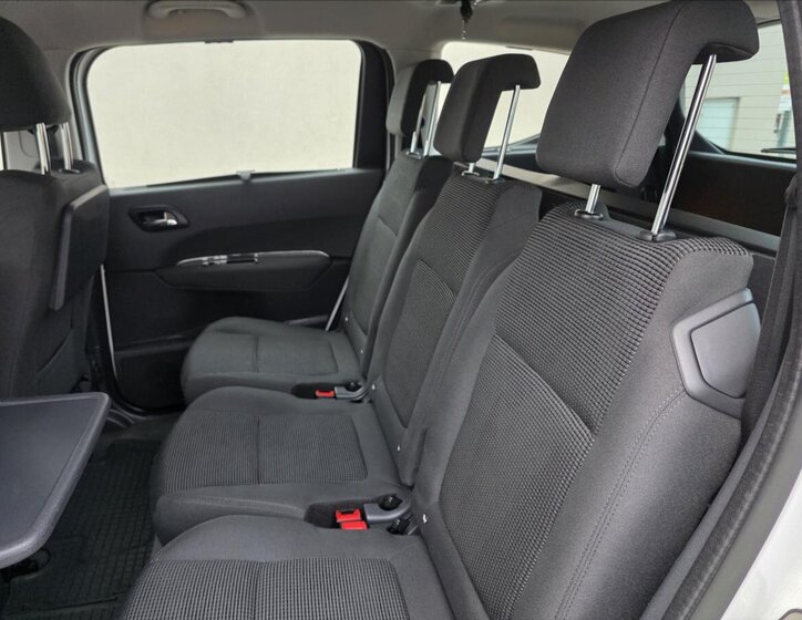 Peugeot 5008 Kombi 1,6 l 84 kw