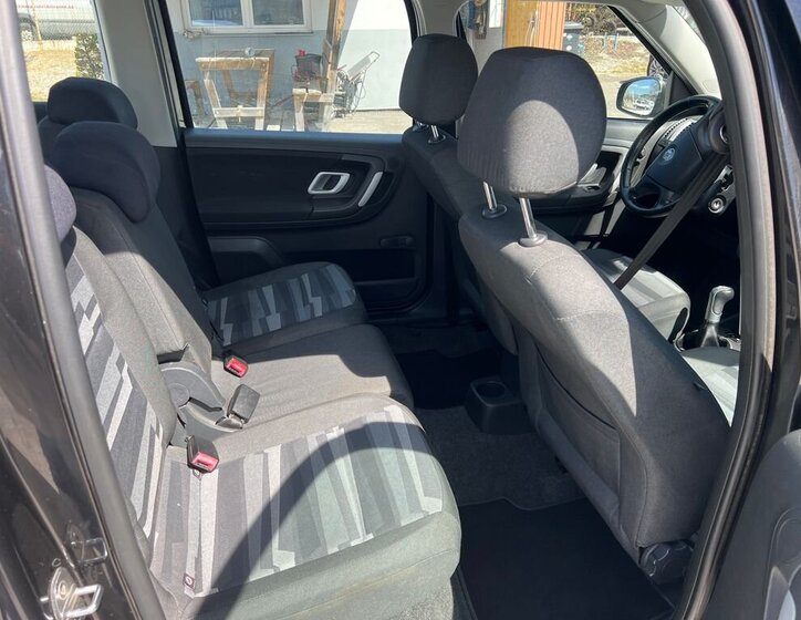 Škoda Roomster MPV 1,6 l 77 kw