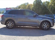 Volkswagen Touareg 4