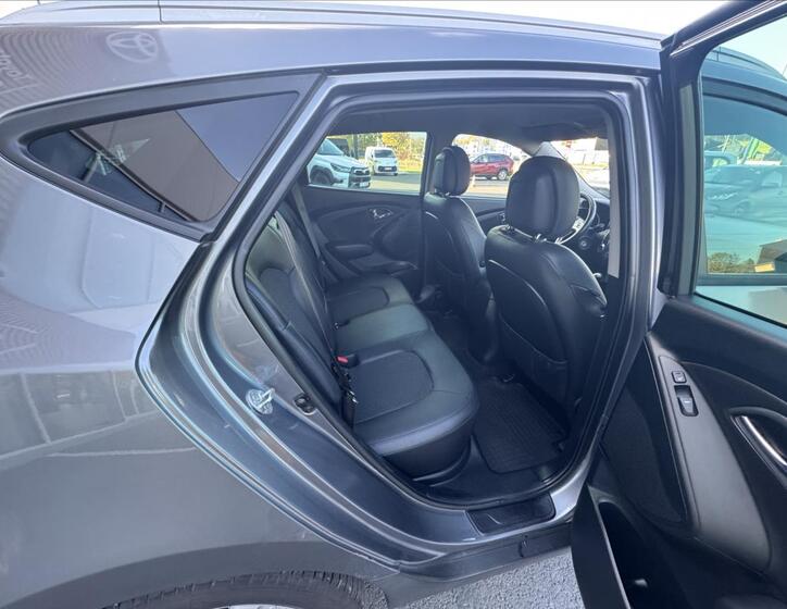 Hyundai ix35 12