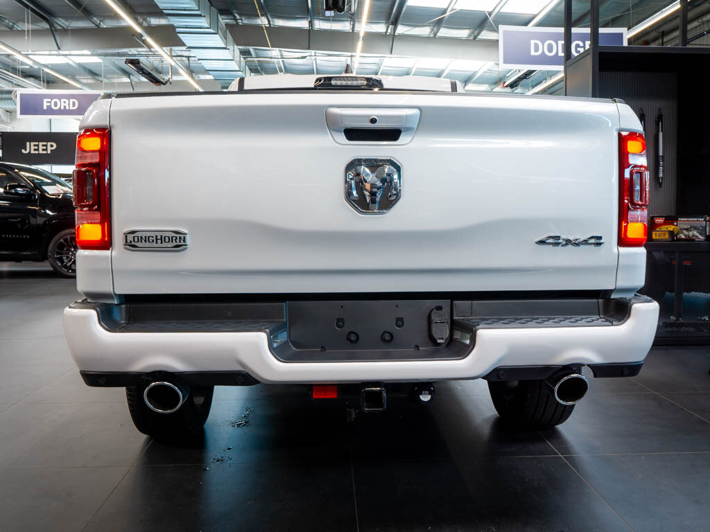 Dodge RAM Pick-up 5,7 l 291 kw