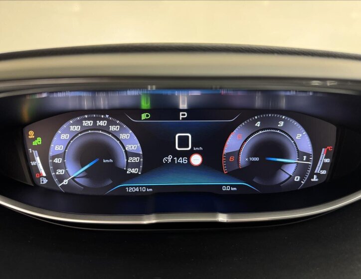 Peugeot 5008 SUV / Terénní 2,0 l 133 kw