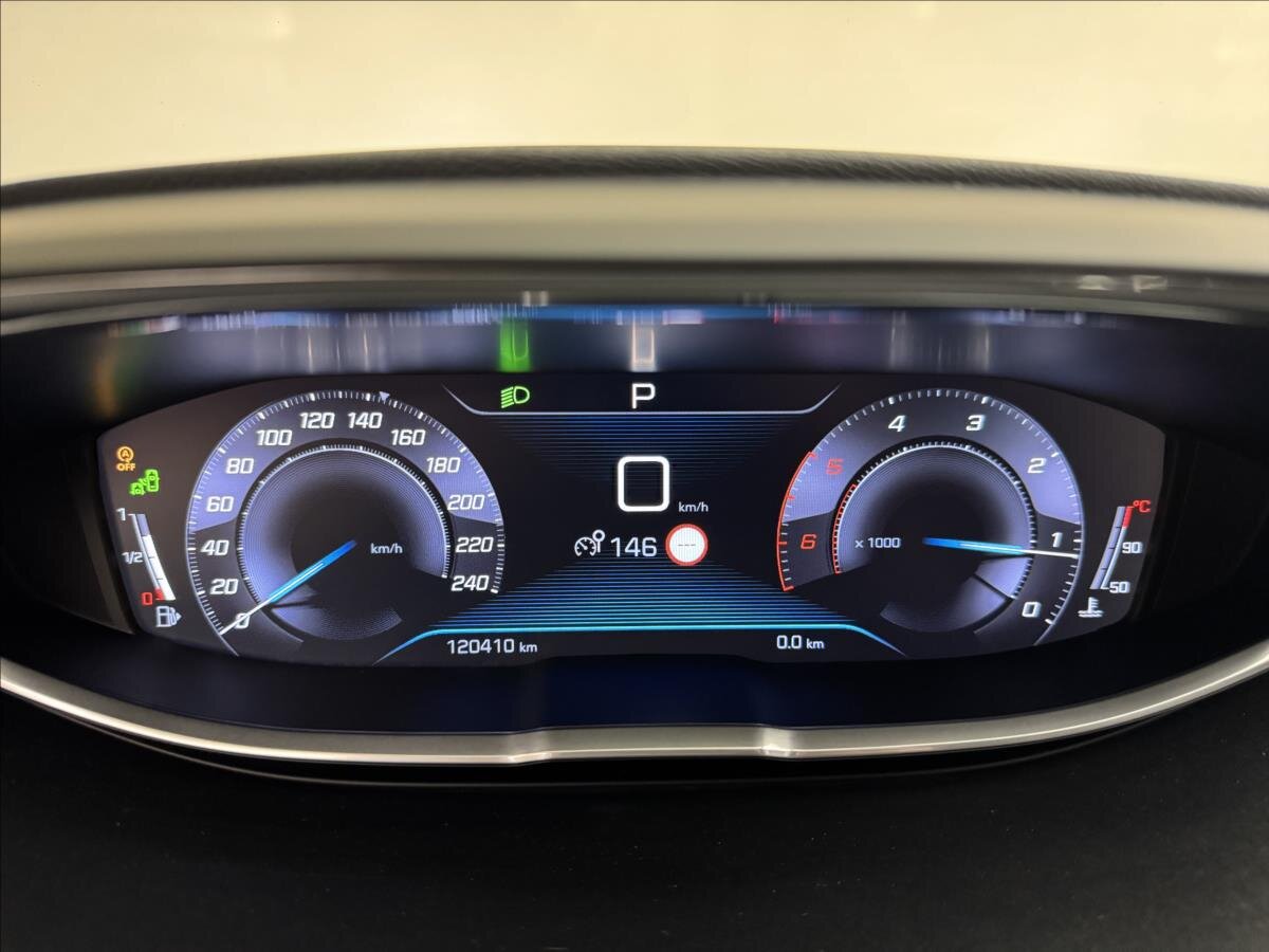 Peugeot 5008 SUV / Terénní 2,0 l 133 kw