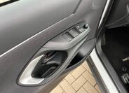 Toyota Yaris Cross 13