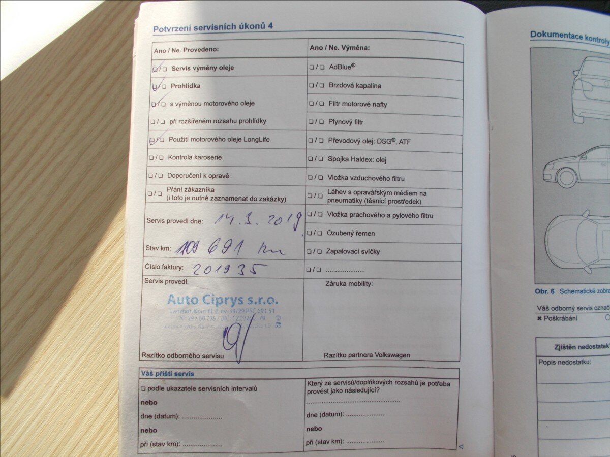 Volkswagen Beetle Hatchback 1,2 l 77 kw