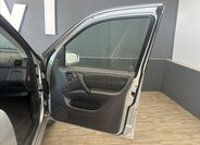 Mercedes-Benz Třídy M SUV 2,7 l 120 kw