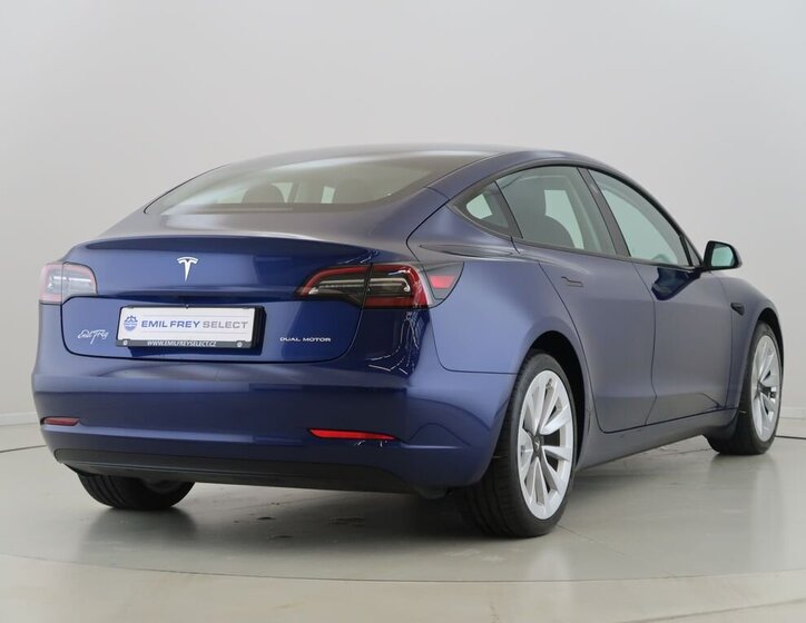 Tesla Model 3 Sedan / Limuzína 0,0 0