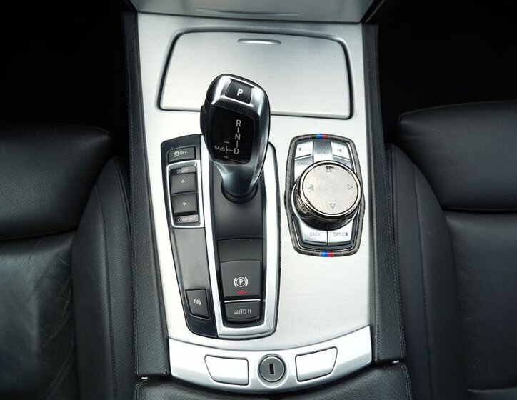 BMW Řada 7 Sedan / Limuzína 3,0 l 180 kw