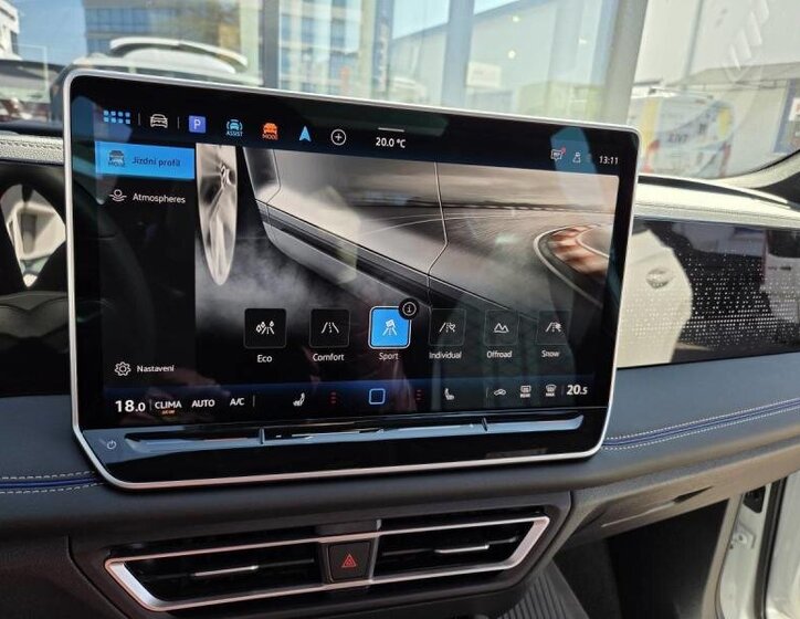 Volkswagen Tiguan SUV 2,0 l 195 kw