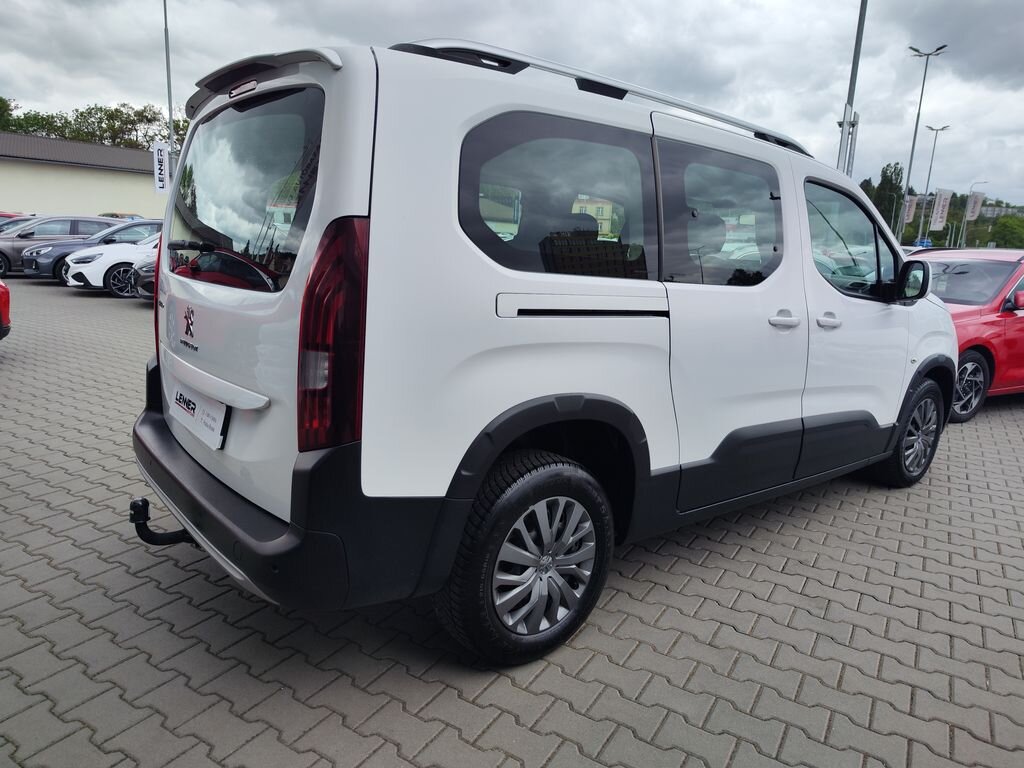Peugeot Rifter MPV 1,5 l 75 kw