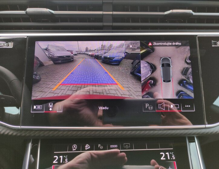 Audi Q8 SUV / Terénní 3,0 l 210 kw