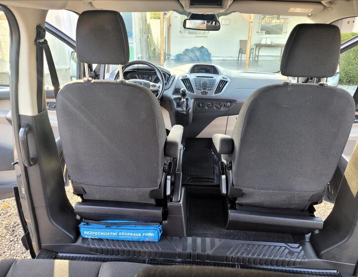 Ford Tourneo Custom MPV 2,0 l 125 kw