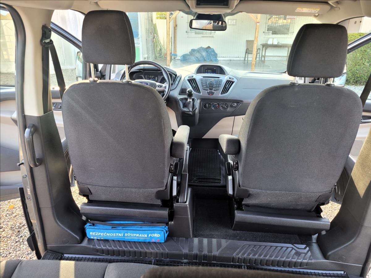 Ford Tourneo Custom MPV 2,0 l 125 kw