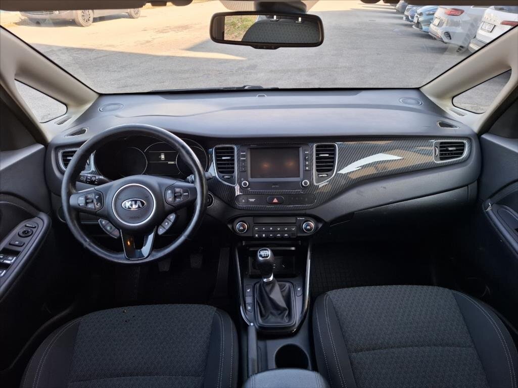 KIA Carens Kombi 1,7 l 104 kw