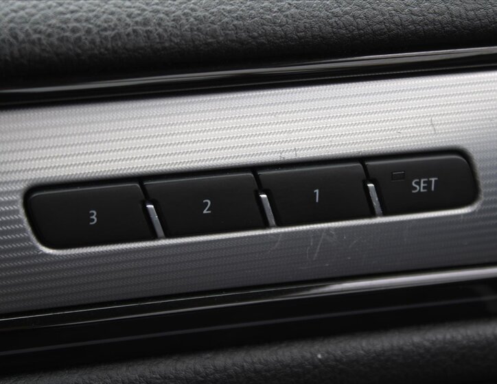 Volkswagen Touareg SUV 3,0 l 193 kw