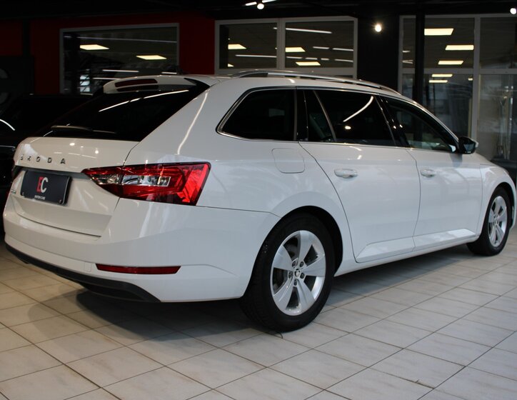 Škoda Superb Kombi 2,0 l 110 kw