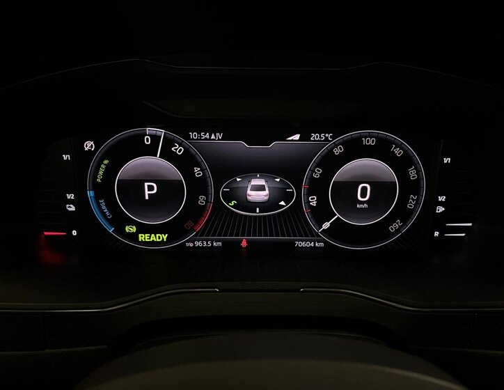 Škoda Superb Liftback 1,4 l 160 kw