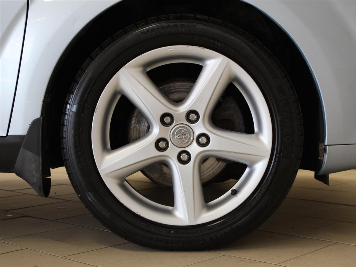 Toyota Corolla Verso Kombi 1,8 l 95 kw