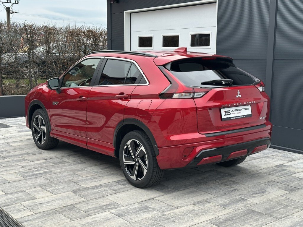 Mitsubishi Eclipse Cross Kombi 2,4 l 138 kw