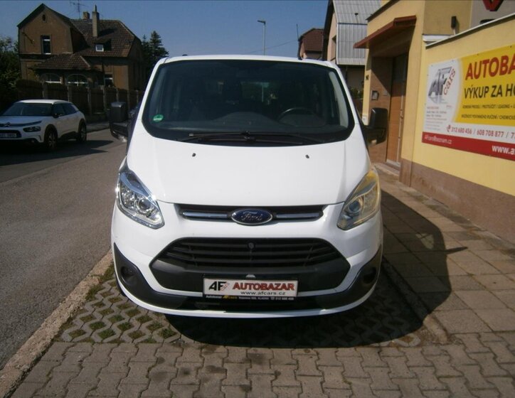 Ford Tourneo Custom Kombi 2,2 l 92 kw