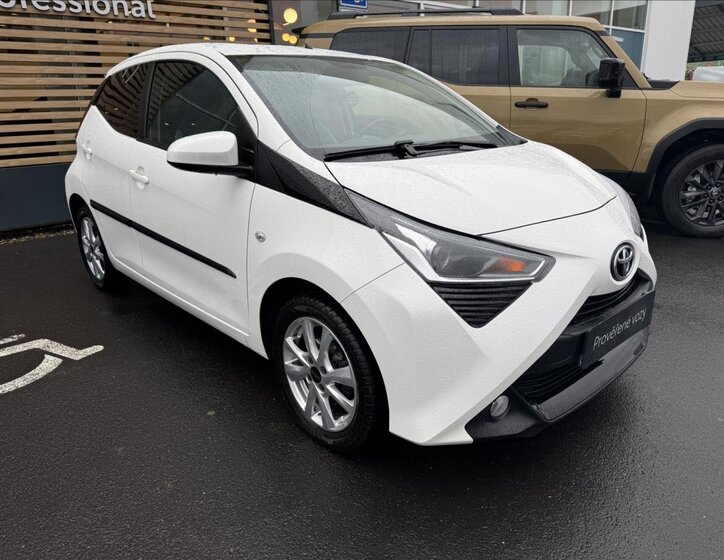 Toyota Aygo Hatchback 998,0 53 kw