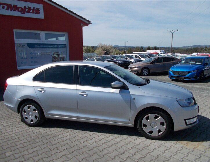 Škoda Rapid Sedan / Limuzína 1,6 l 77 kw