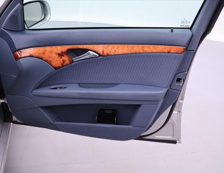 Mercedes-Benz Třídy E 13