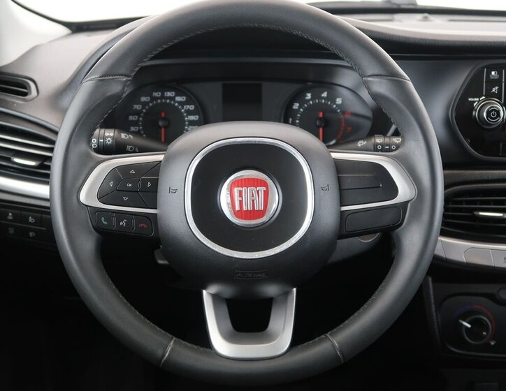 Fiat Tipo Sedan / Limuzína 1,4 l 70 kw