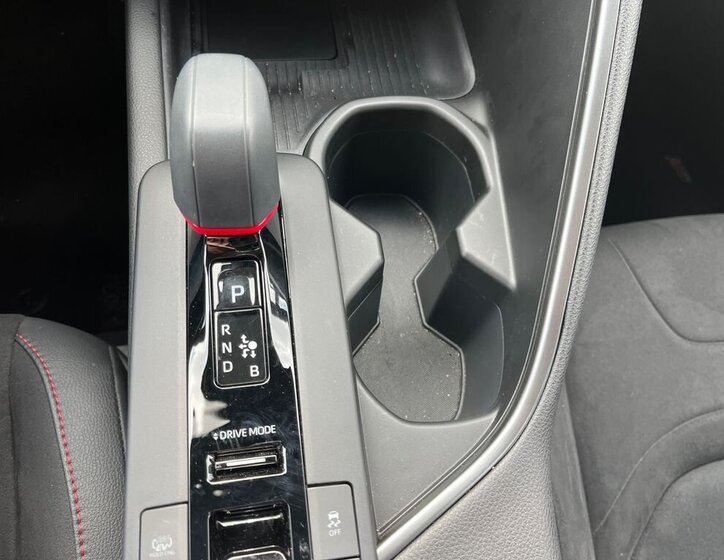 Toyota C-HR SUV / Terénní 2,0 l 145 kw