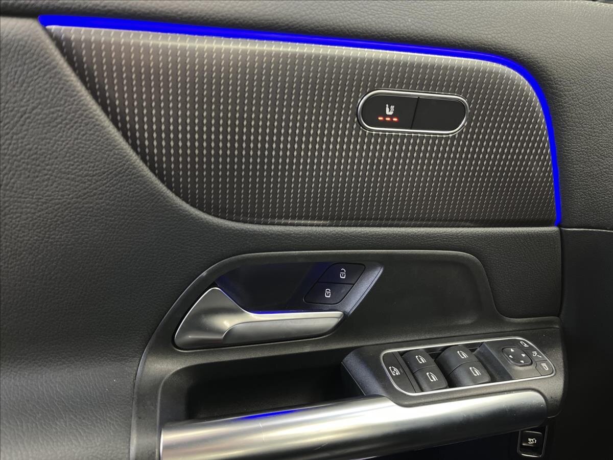 Mercedes-Benz GLA SUV 1,3 l 120 kw