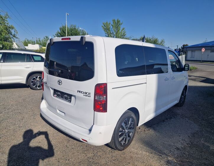 Toyota ProAce Verso 5