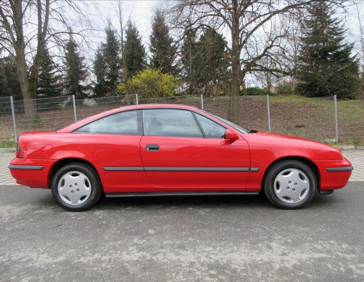 Opel Calibra Kupé 2,0 l 85 kw