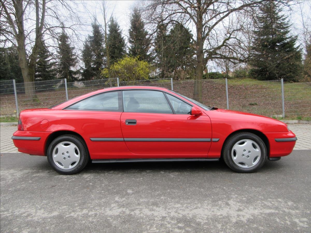 Opel Calibra Kupé 2,0 l 85 kw