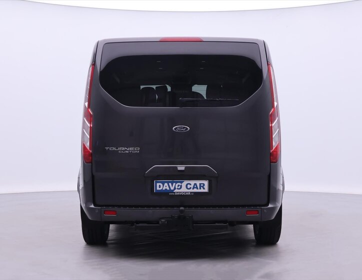 Ford Tourneo Custom 6
