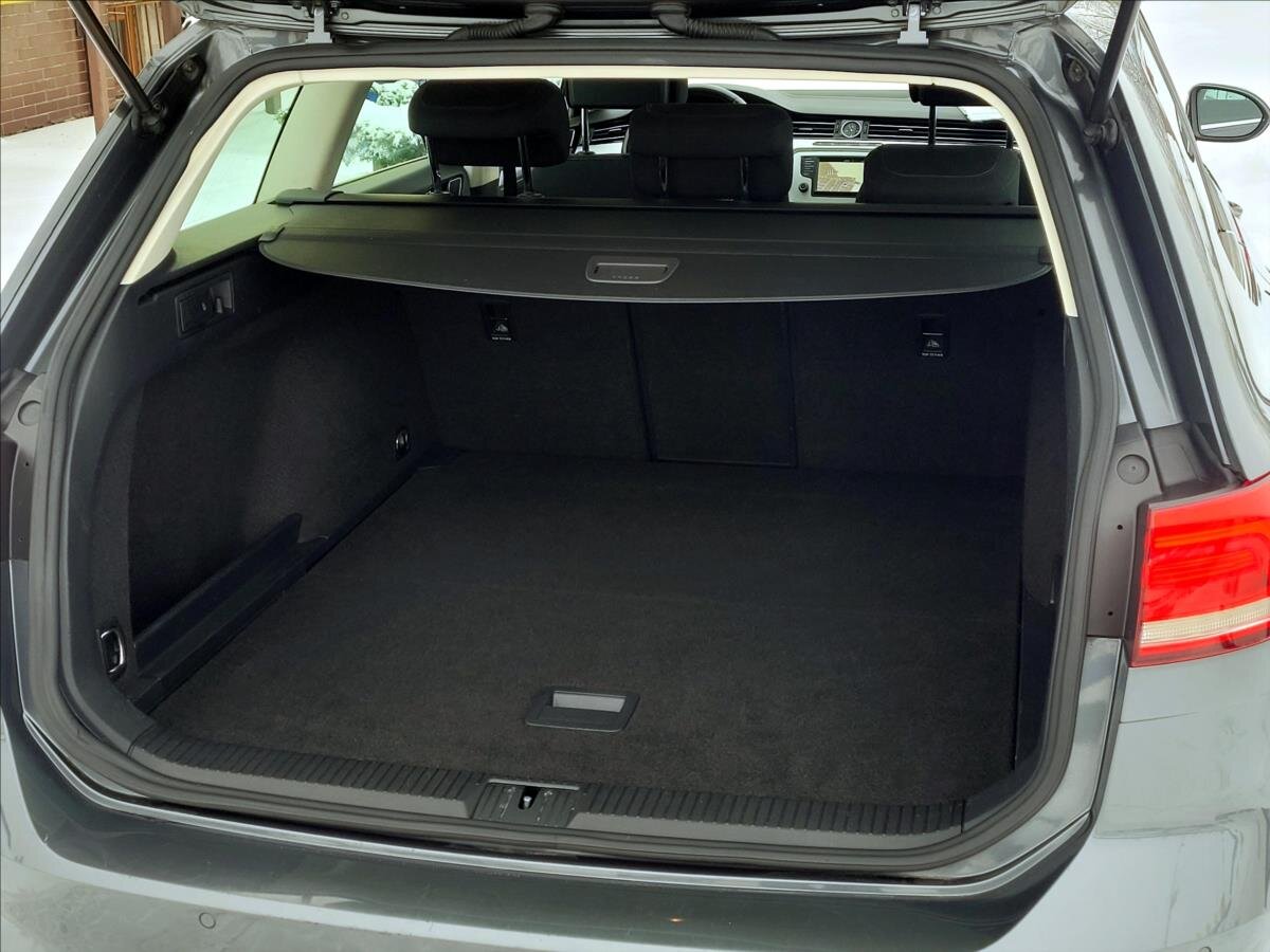 Volkswagen Passat Kombi 1,6 l 88 kw