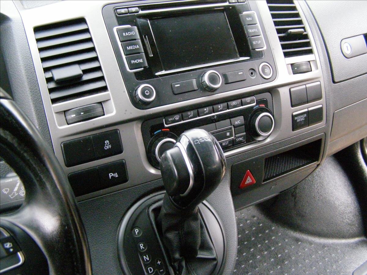 Volkswagen Caravelle MPV 2,0 l 103 kw