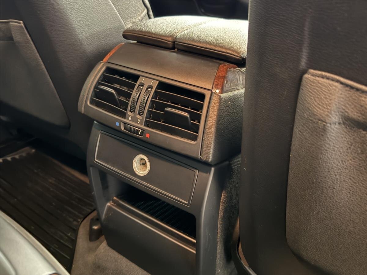 BMW X6 SUV / Terénní 3,0 l 225 kw