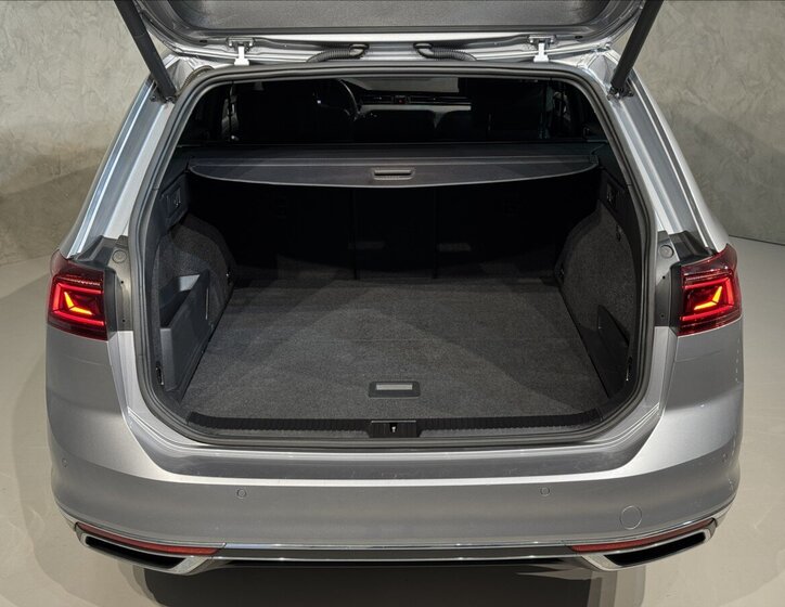 Volkswagen Passat Kombi 1,4 l 160 kw