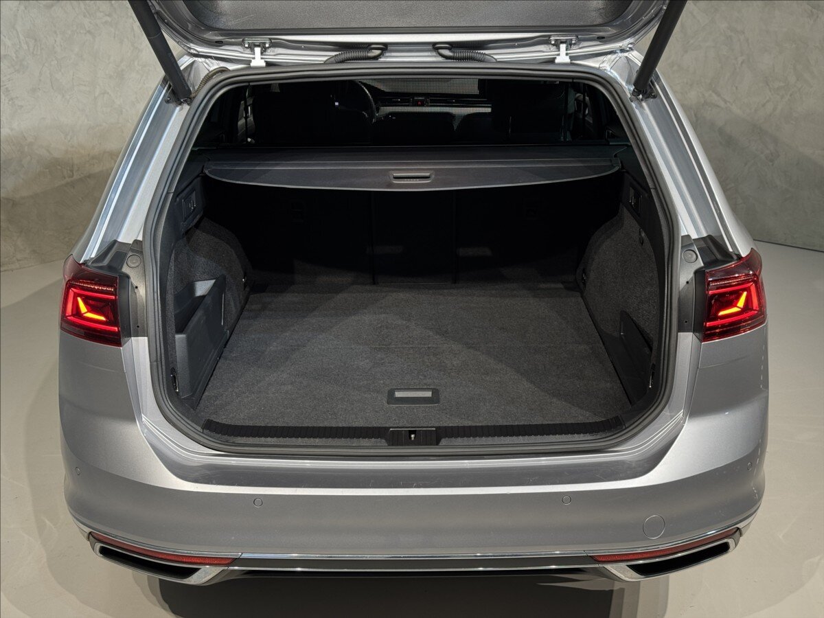 Volkswagen Passat Kombi 1,4 l 160 kw