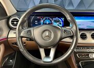 Mercedes-Benz Třídy E 12