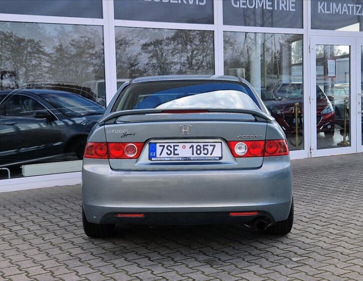 Honda Accord Sedan / Limuzína 2,0 l 114 kw