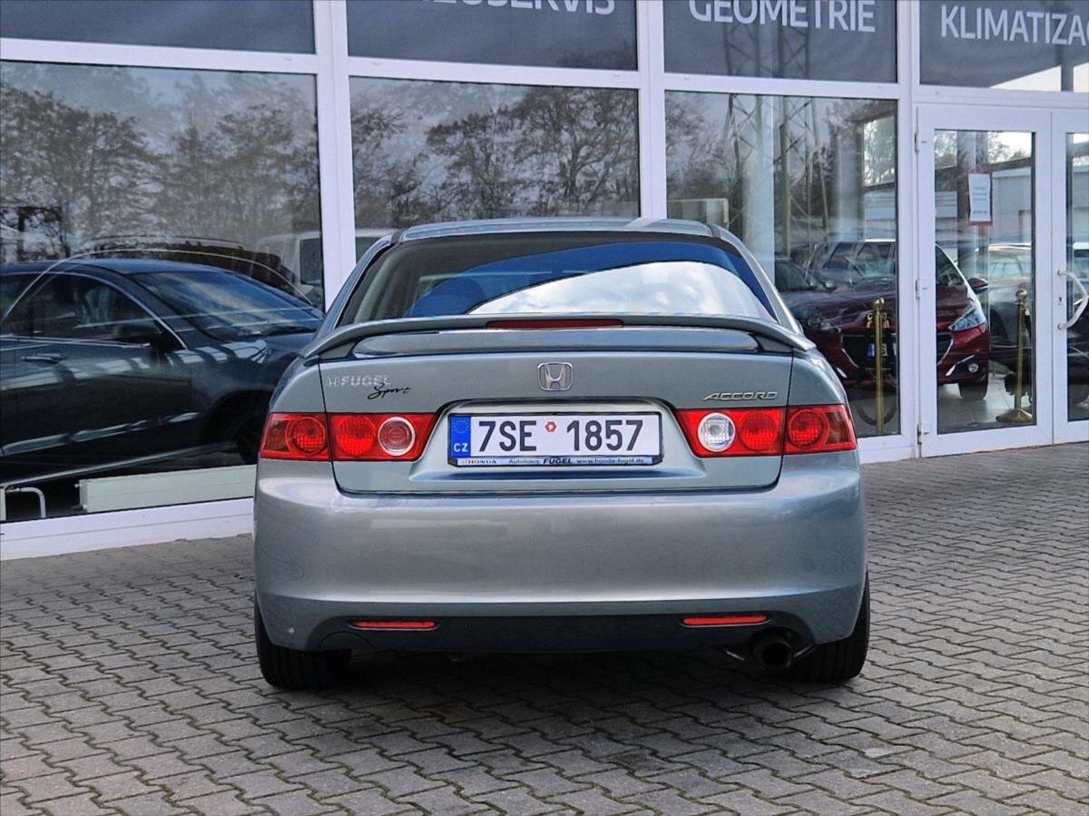 Honda Accord Sedan / Limuzína 2,0 l 114 kw