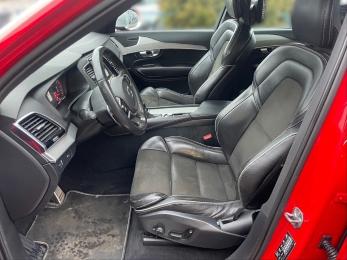 Volvo XC90 SUV 2,0 l 173 kw