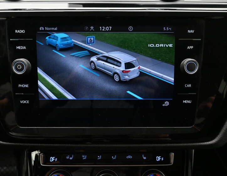 Volkswagen Touran MPV 2,0 l 110 kw