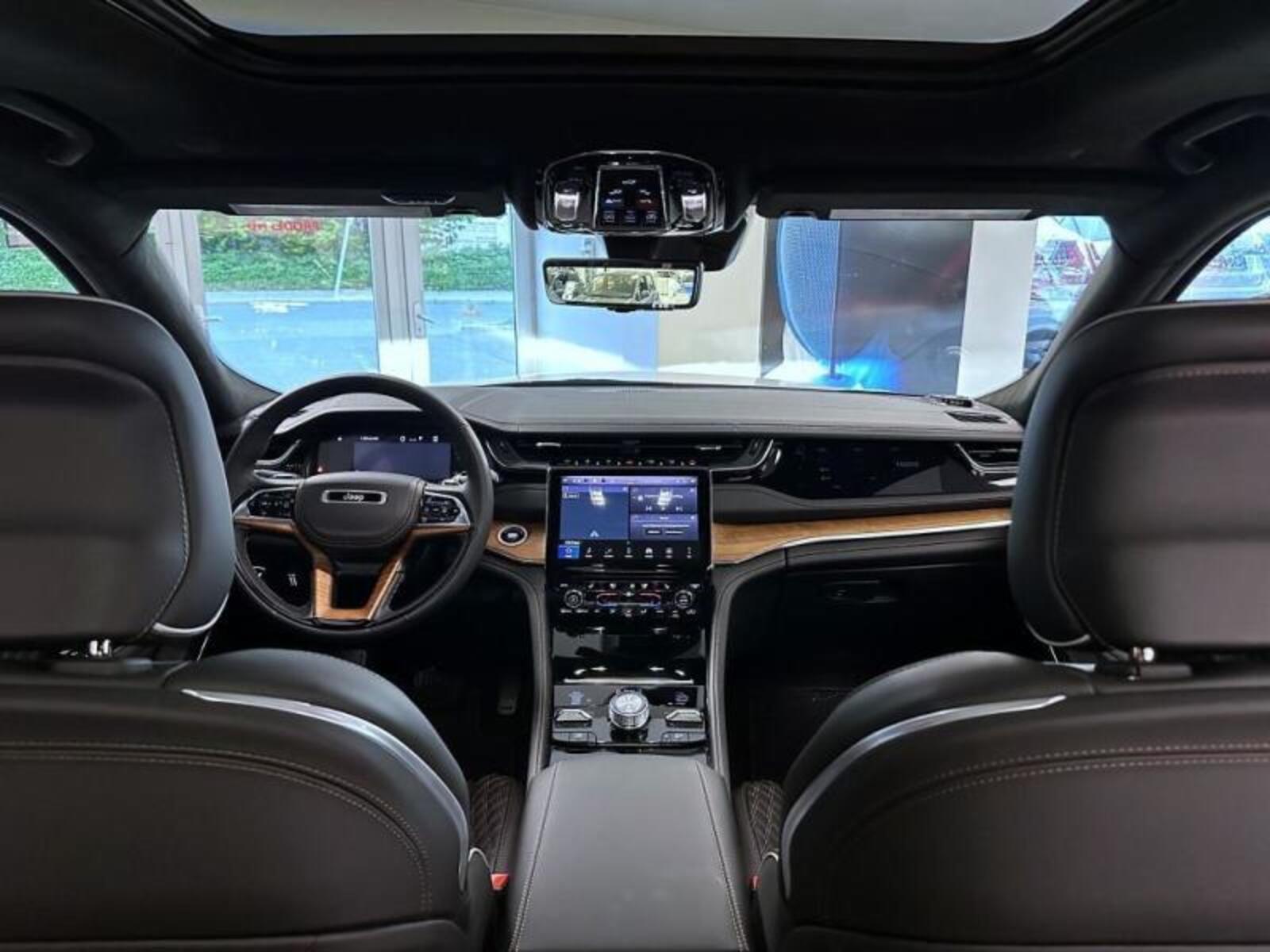 Jeep Grand Cherokee 21